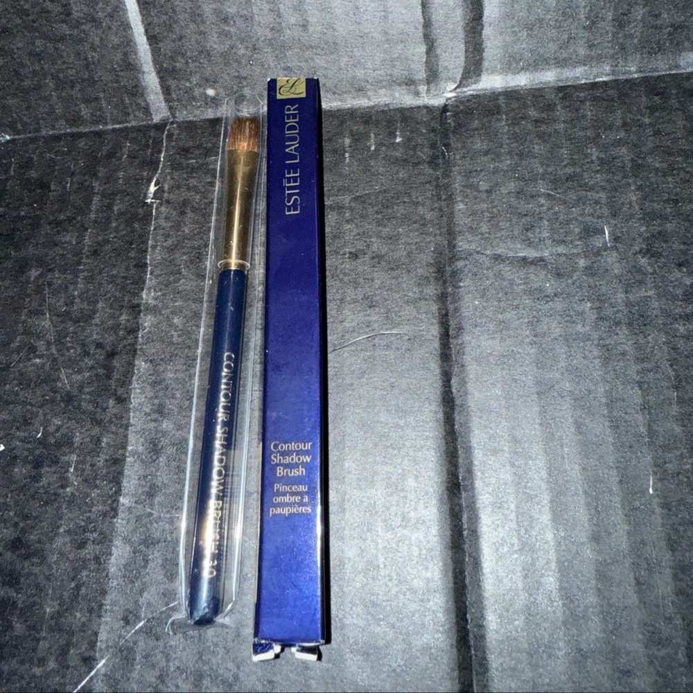 Estee Lauder contour shadow brush 30 New in Box